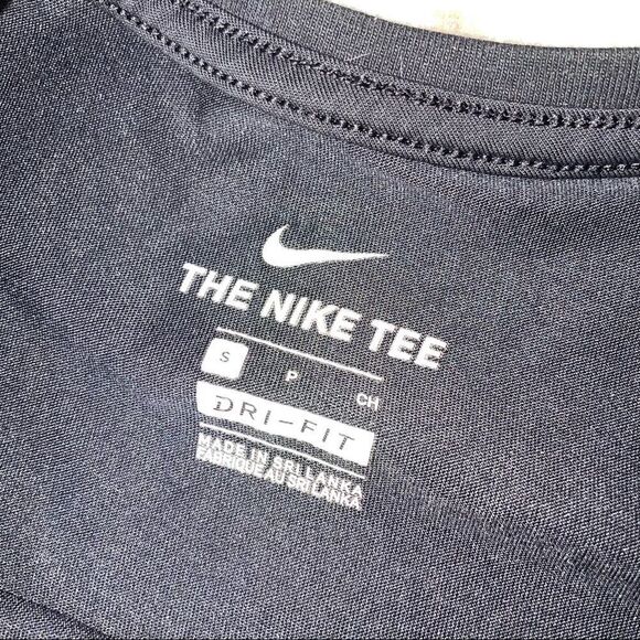 💋Bundle 4 items for $20. Add items💋 to a bundle - Picture 5 of 6